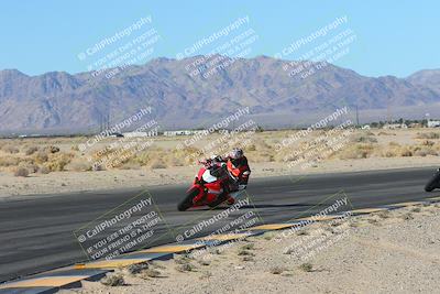 media/Jan-10-2025-CVMA Friday Practice (Fri) [[489e0da257]]/Group 4 and Trackday/Session 2 (Turn 4 Inside)/